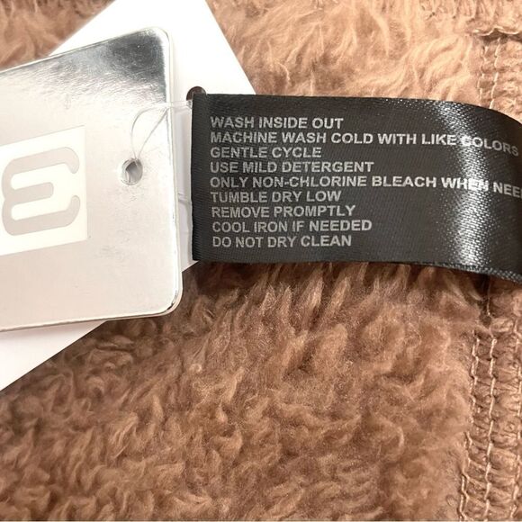 32 Degrees Plush Sherpa Infinity Scarf - Picture 8 of 8